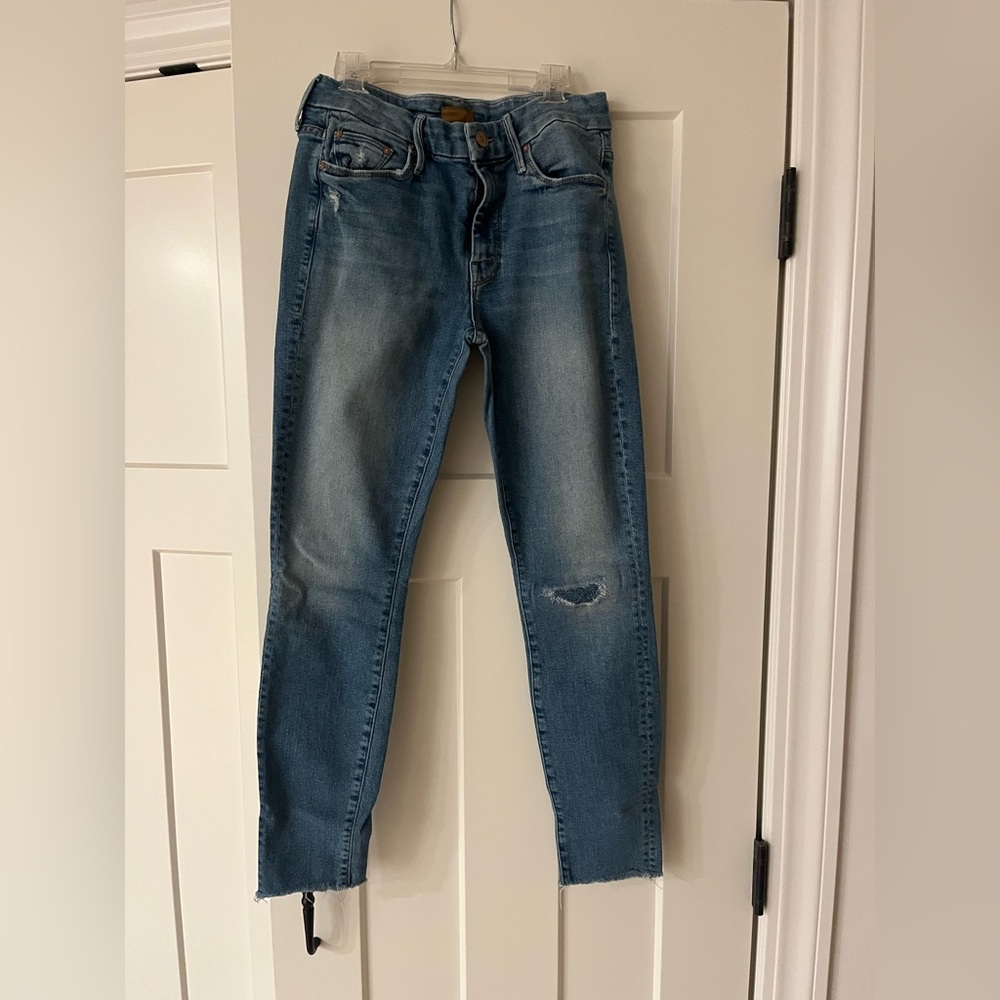 Mother Denim. Looker ankle fray. Blue Distressed Women's Jeans